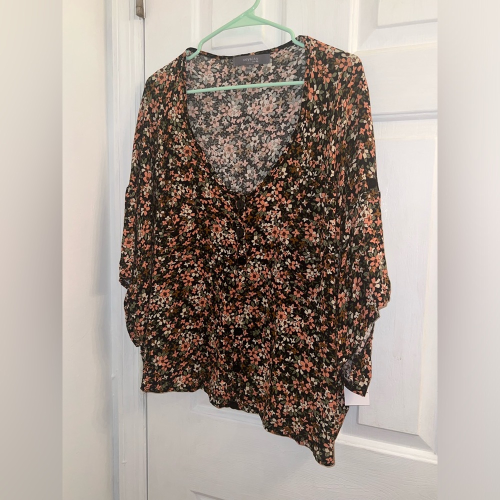 Size medium pink coral cream white floral flower pattern shirt blouse